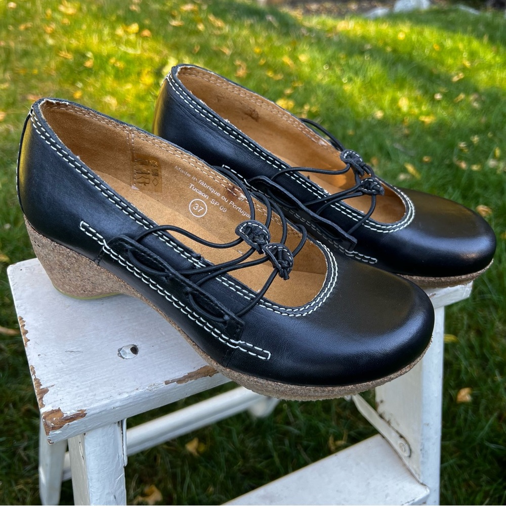 Groundhog Tucson Leather Natural Cork Wedge